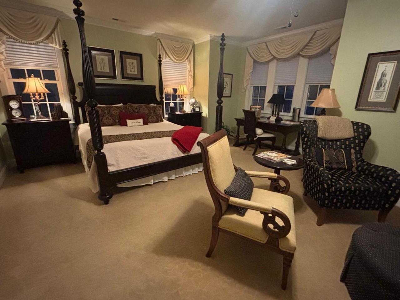 Bed & Breakfast On Tiffany Hill Mills River 部屋 写真