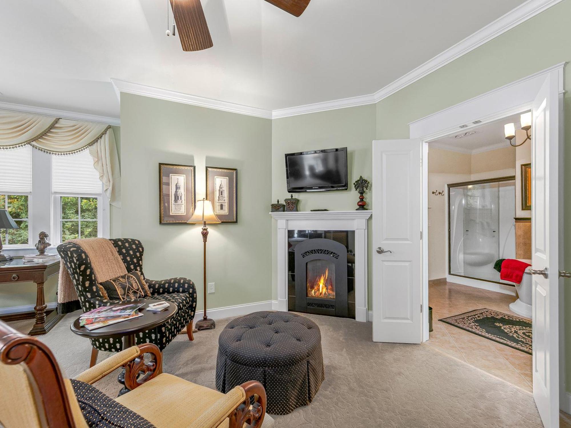 Bed & Breakfast On Tiffany Hill Mills River 部屋 写真